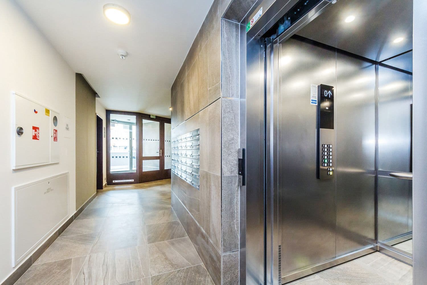 Pronájem bytu 30 m², V Háji, Praha, Praha Pronájem bytu 30 m², V Háji, Praha, Praha