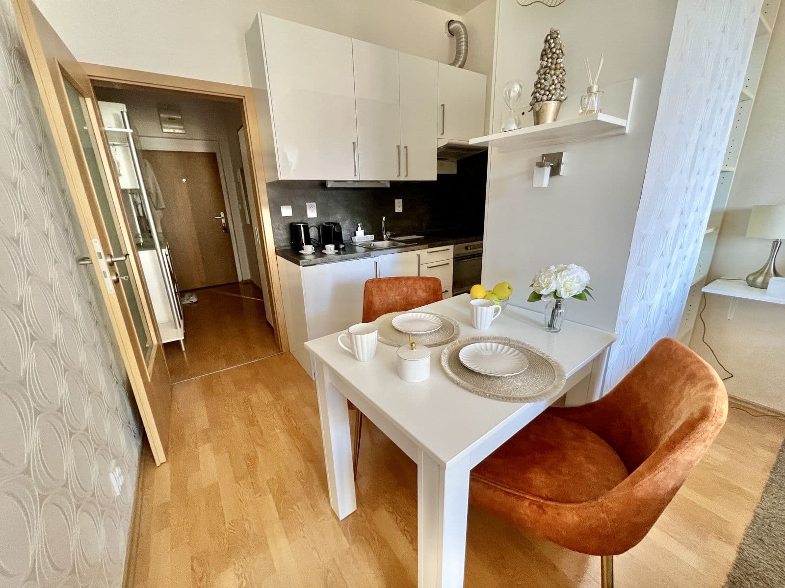 Pronájem bytu 30 m², Jeřabinová, Praha, Praha Pronájem bytu 30 m², Jeřabinová, Praha, Praha