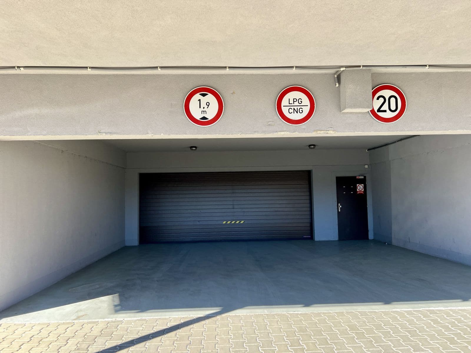 Pronájem bytu 30 m², Jeřabinová, Praha, Praha Pronájem bytu 30 m², Jeřabinová, Praha, Praha