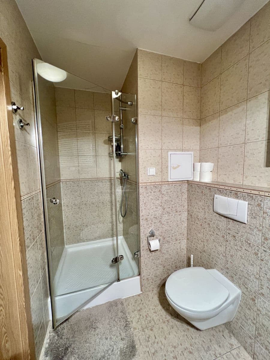 Pronájem bytu 30 m², Jeřabinová, Praha, Praha Pronájem bytu 30 m², Jeřabinová, Praha, Praha