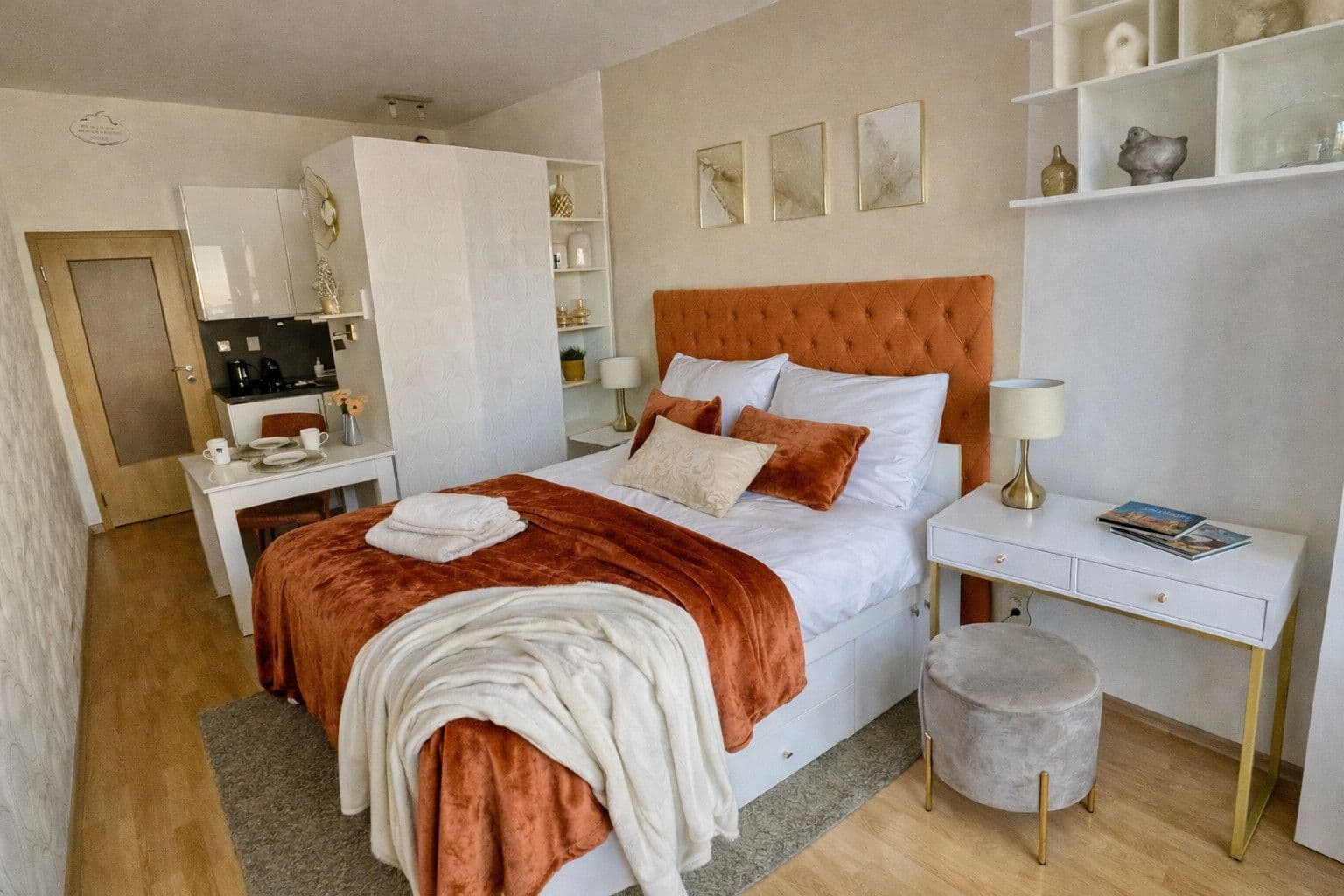 Pronájem bytu 30 m², Jeřabinová, Praha, Praha Pronájem bytu 30 m², Jeřabinová, Praha, Praha
