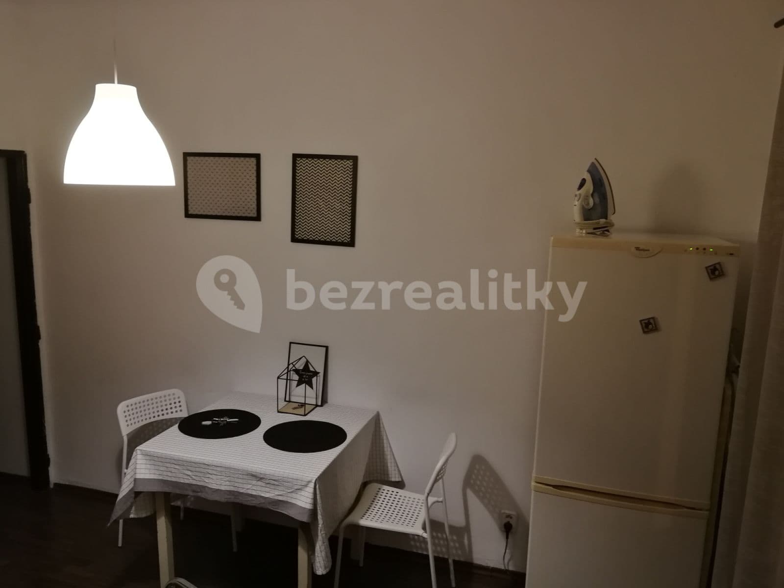 Pronájem bytu 1+1 45 m², Trenčianska, Ružinov, Bratislavský kraj