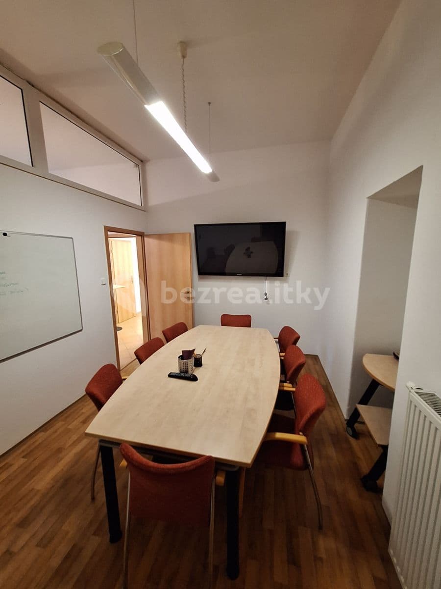 Pronájem kanceláře 130 m², Na Valech, Praha, Praha