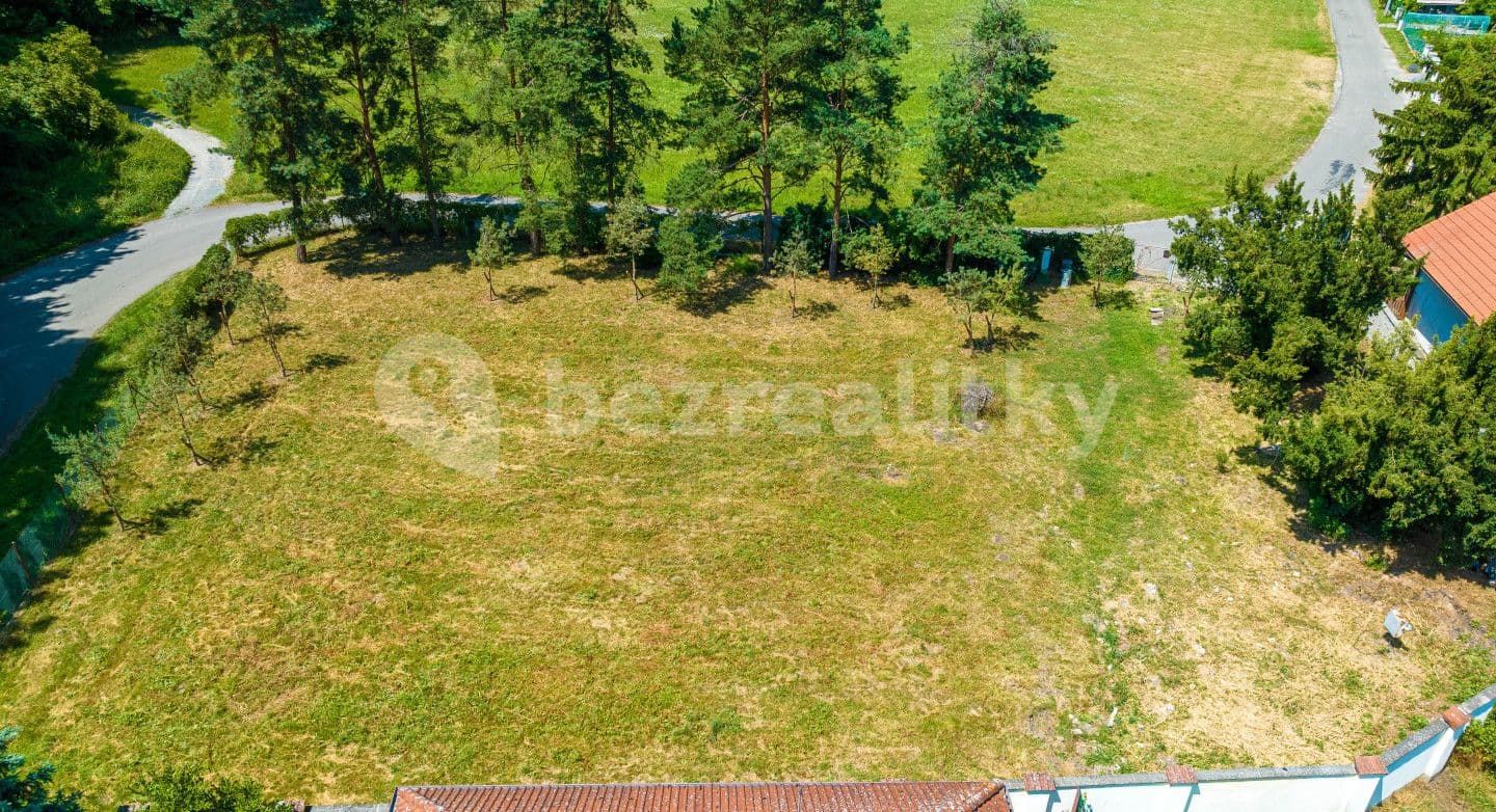 Prodej pozemku 1.518 m², Poděbrady, Středočeský kraj