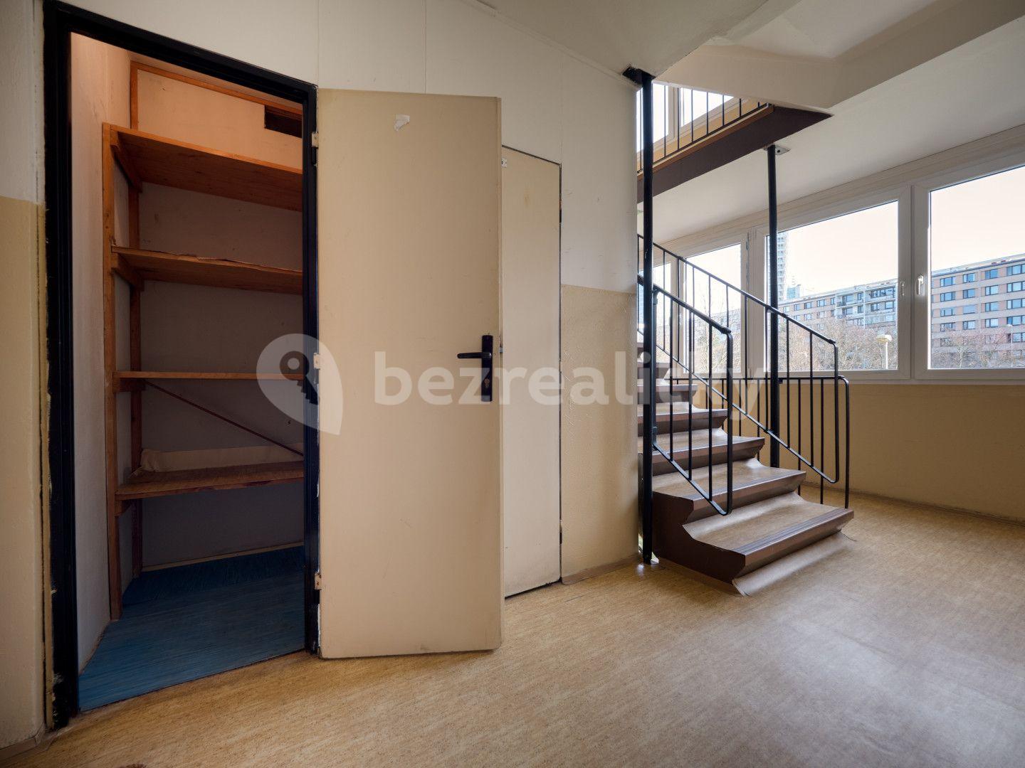Prodej bytu 3+1 54 m², Kaplická, Praha, Praha