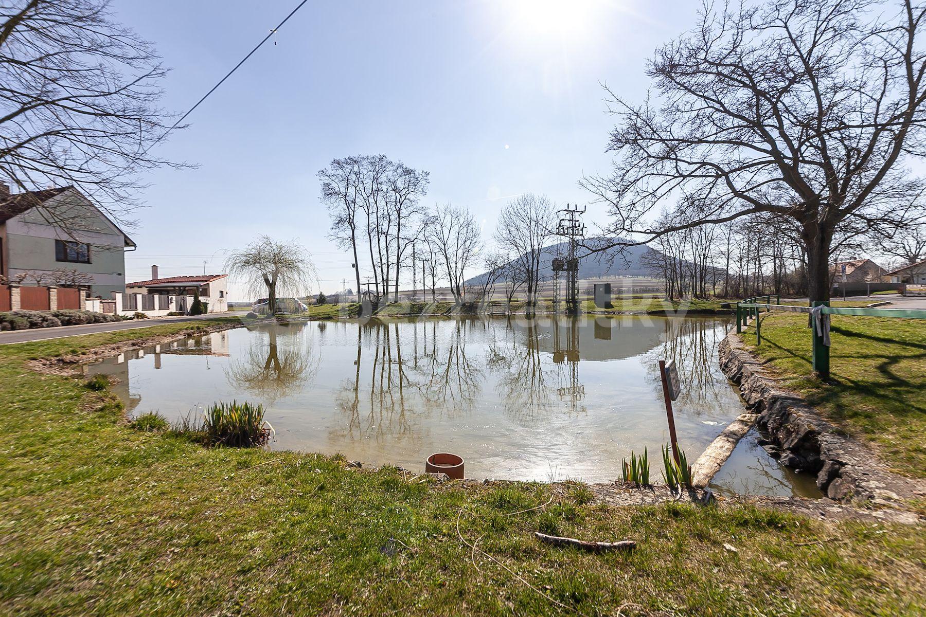 Prodej pozemku 1.000 m², Krabčice, Krabčice, Ústecký kraj