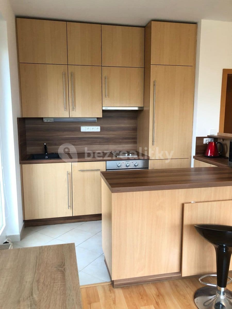 Pronájem bytu 1+kk 32 m², Milotická, Praha, Praha Pronájem bytu 1+kk 32 m², Milotická, Praha, Praha