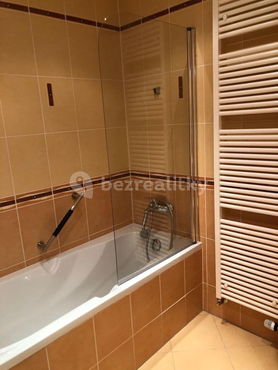 Pronájem bytu 1+kk 32 m², Milotická, Praha, Praha Pronájem bytu 1+kk 32 m², Milotická, Praha, Praha