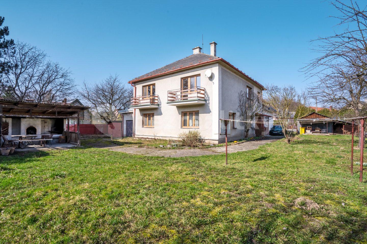 Prodej domu 330 m², pozemek 1.423 m², Rovensko, Olomoucký kraj