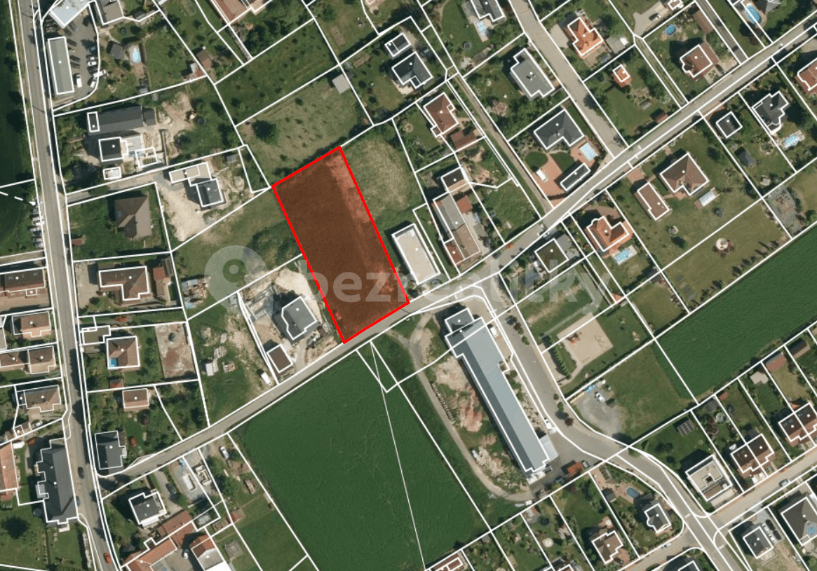 Prodej pozemku 2.500 m², Sobětuchy, Pardubický kraj