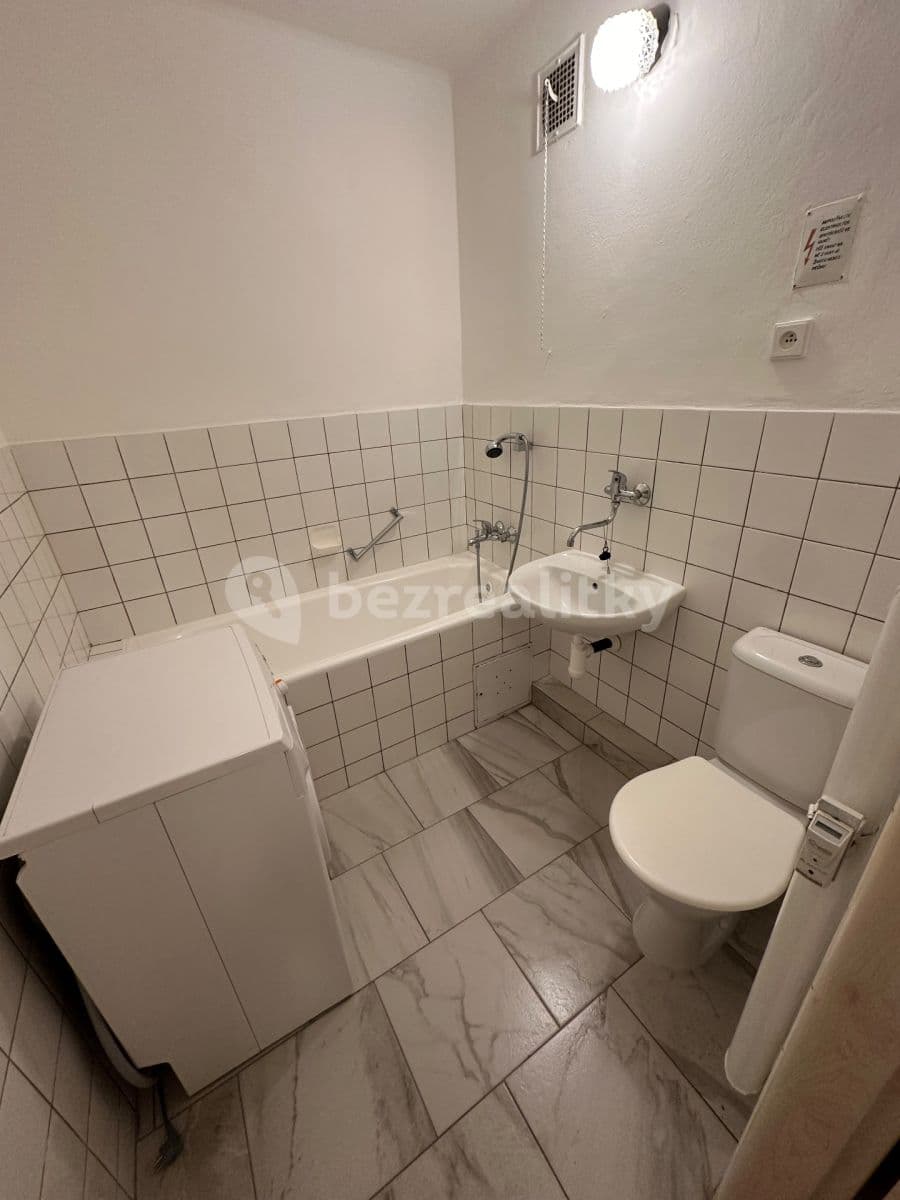 Pronájem bytu 1+1 50 m², Tománkova, Přerov, Olomoucký kraj