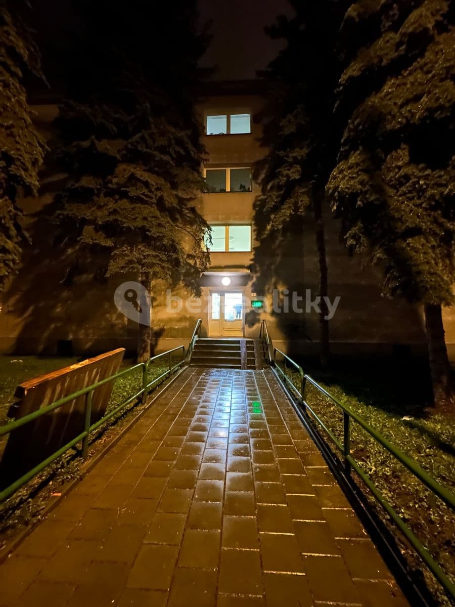 Pronájem bytu 1+1 50 m², Tománkova, Přerov, Olomoucký kraj