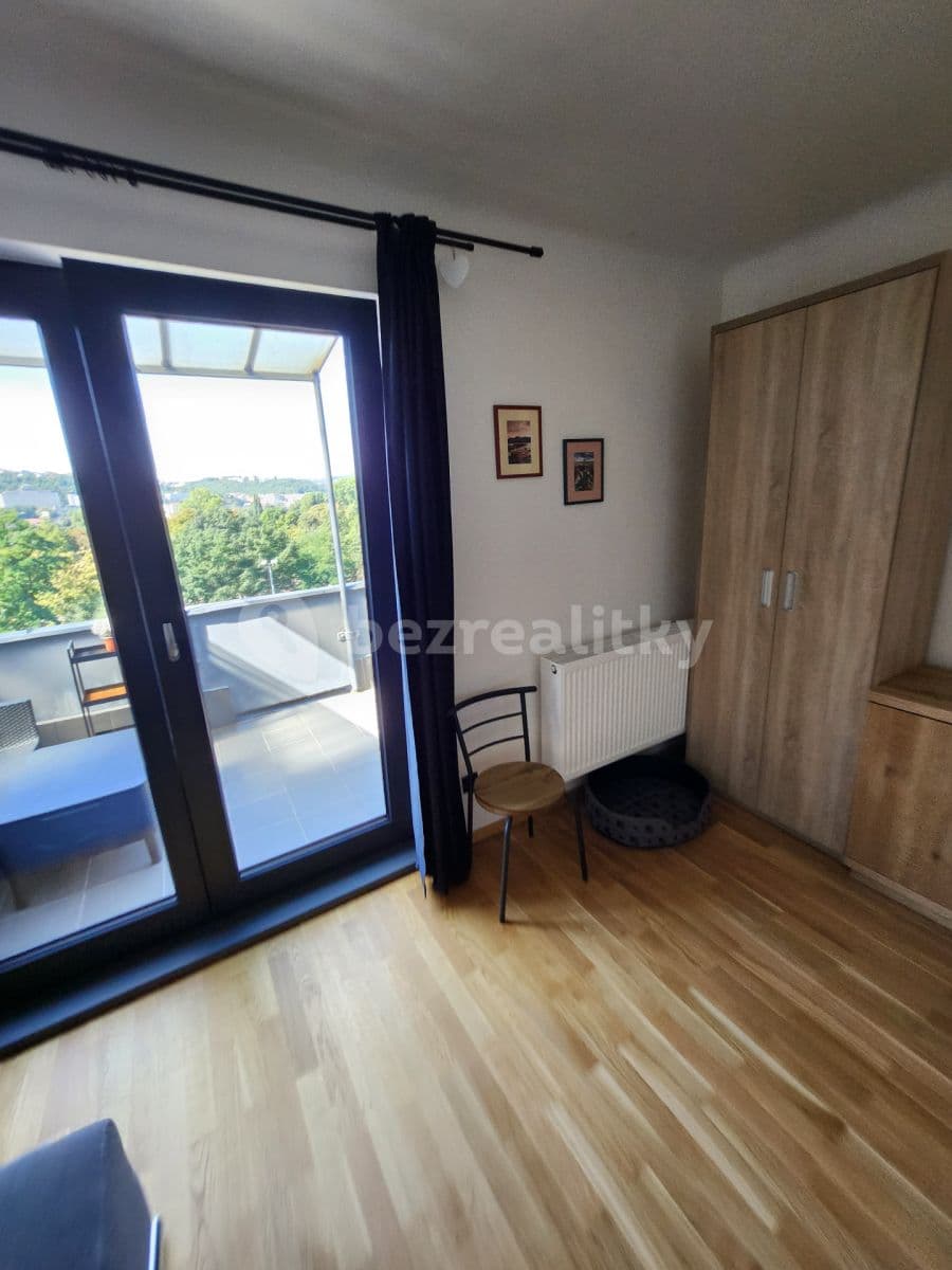 Pronájem bytu 1+1 28 m², Podolská, Praha, Praha Pronájem bytu 1+1 28 m², Podolská, Praha, Praha