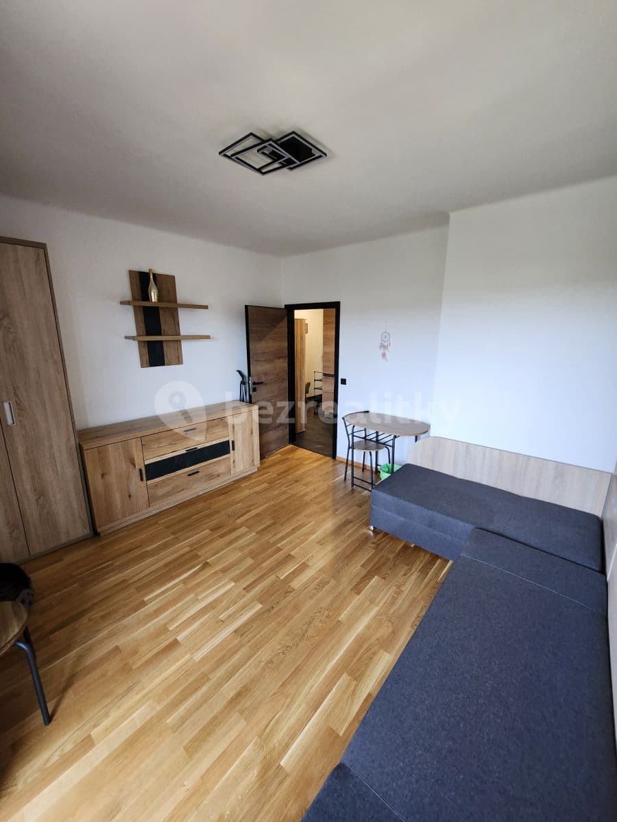 Pronájem bytu 1+1 28 m², Podolská, Praha, Praha Pronájem bytu 1+1 28 m², Podolská, Praha, Praha