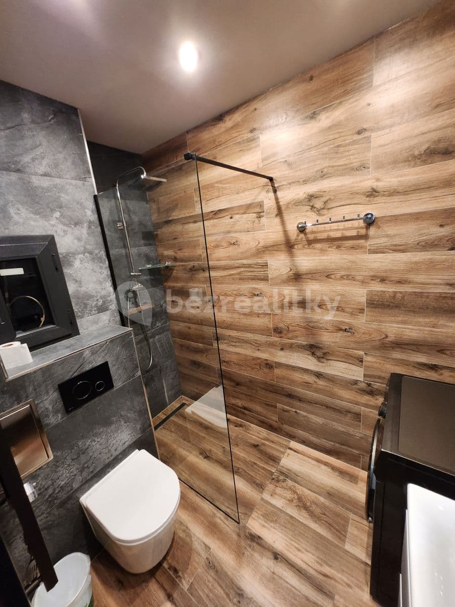 Pronájem bytu 1+1 28 m², Podolská, Praha, Praha Pronájem bytu 1+1 28 m², Podolská, Praha, Praha