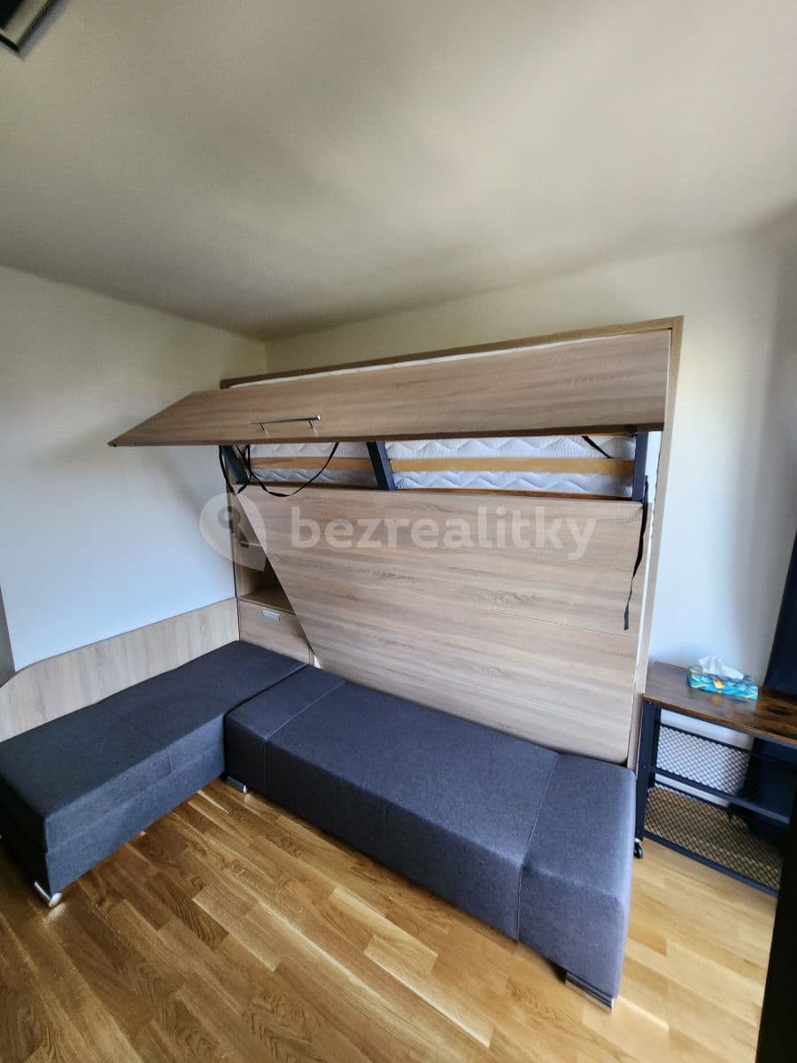Pronájem bytu 1+1 28 m², Podolská, Praha, Praha Pronájem bytu 1+1 28 m², Podolská, Praha, Praha