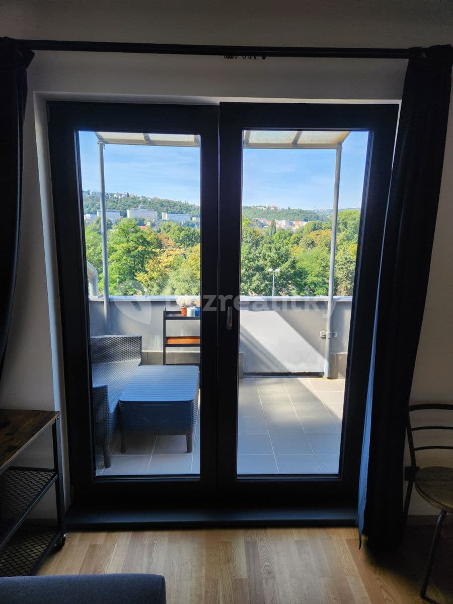 Pronájem bytu 1+1 28 m², Podolská, Praha, Praha Pronájem bytu 1+1 28 m², Podolská, Praha, Praha