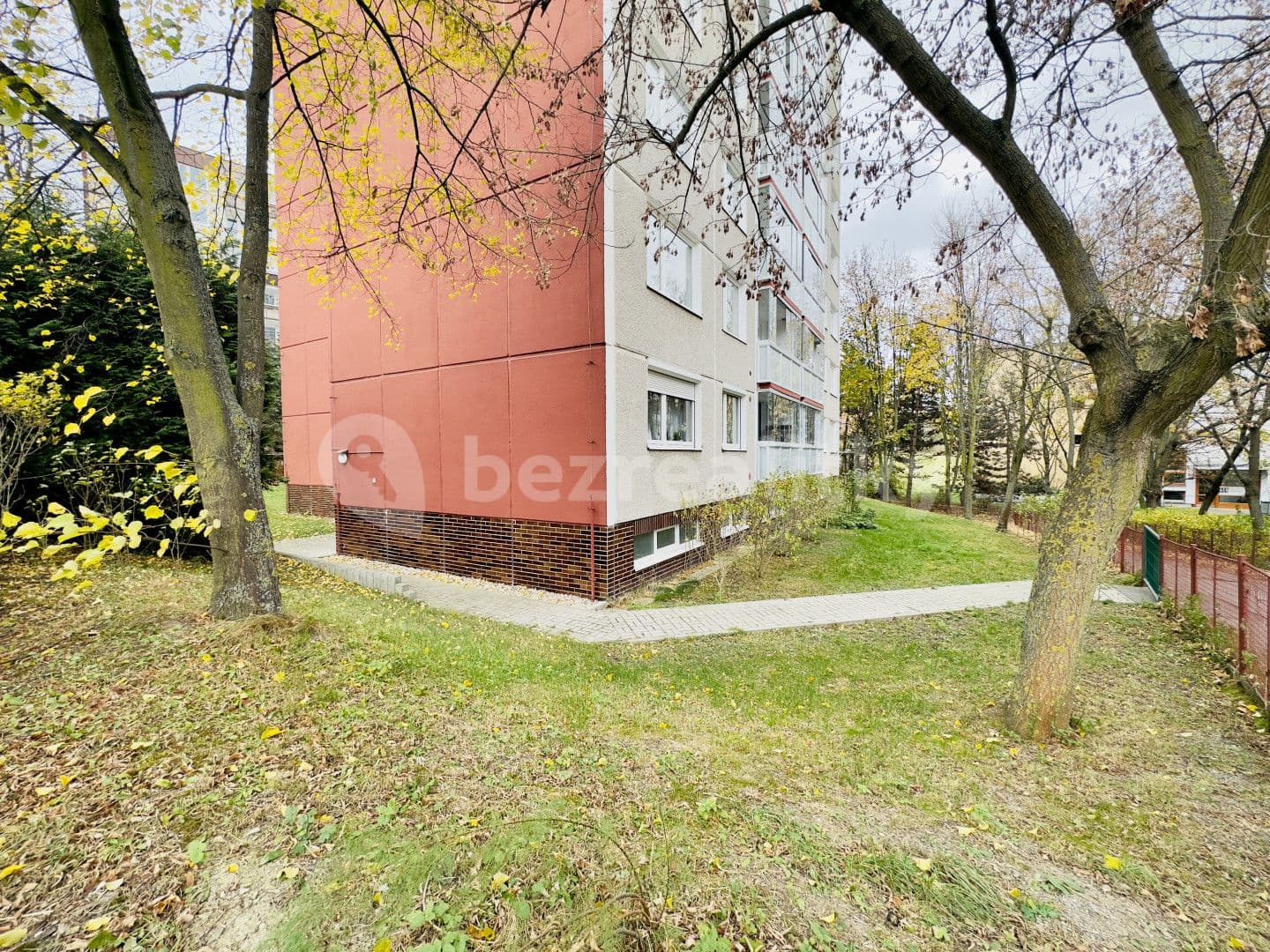 Prodej bytu 3+1 63 m², Lamačova, Praha, Praha