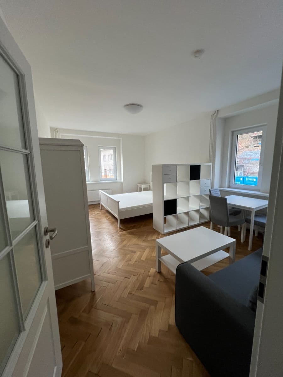 Pronájem bytu 1+kk 30 m², třída Dukelských hrdinů, Jáchymov, Karlovarský kraj Pronájem bytu 1+kk 30 m², třída Dukelských hrdinů, Jáchymov, Karlovarský kraj