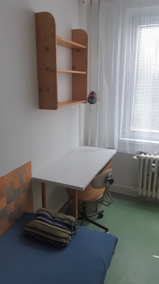 Pronájem bytu 4+1 95 m², Matúškova, Praha, Praha Pronájem bytu 4+1 95 m², Matúškova, Praha, Praha