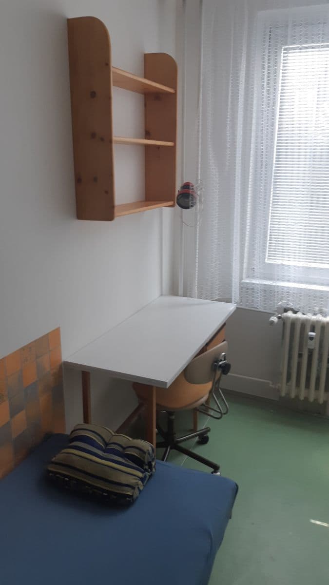 Pronájem bytu 4+1 95 m², Matúškova, Praha, Praha Pronájem bytu 4+1 95 m², Matúškova, Praha, Praha