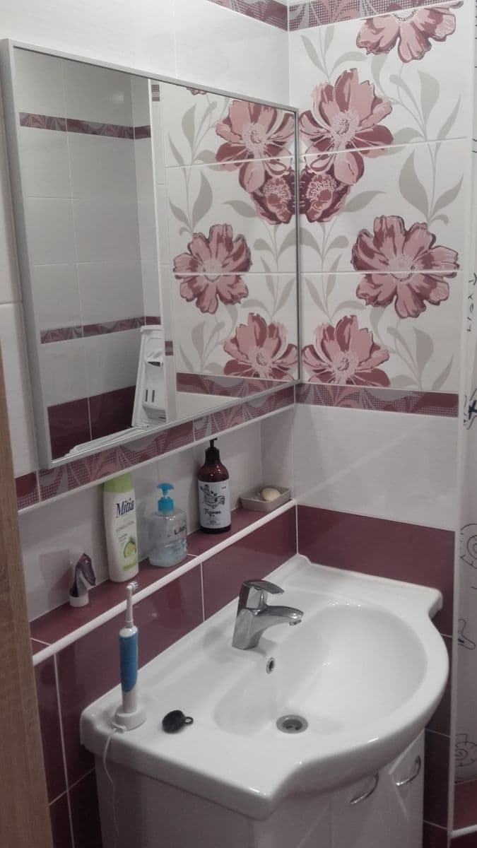 Pronájem bytu 4+1 95 m², Matúškova, Praha, Praha Pronájem bytu 4+1 95 m², Matúškova, Praha, Praha