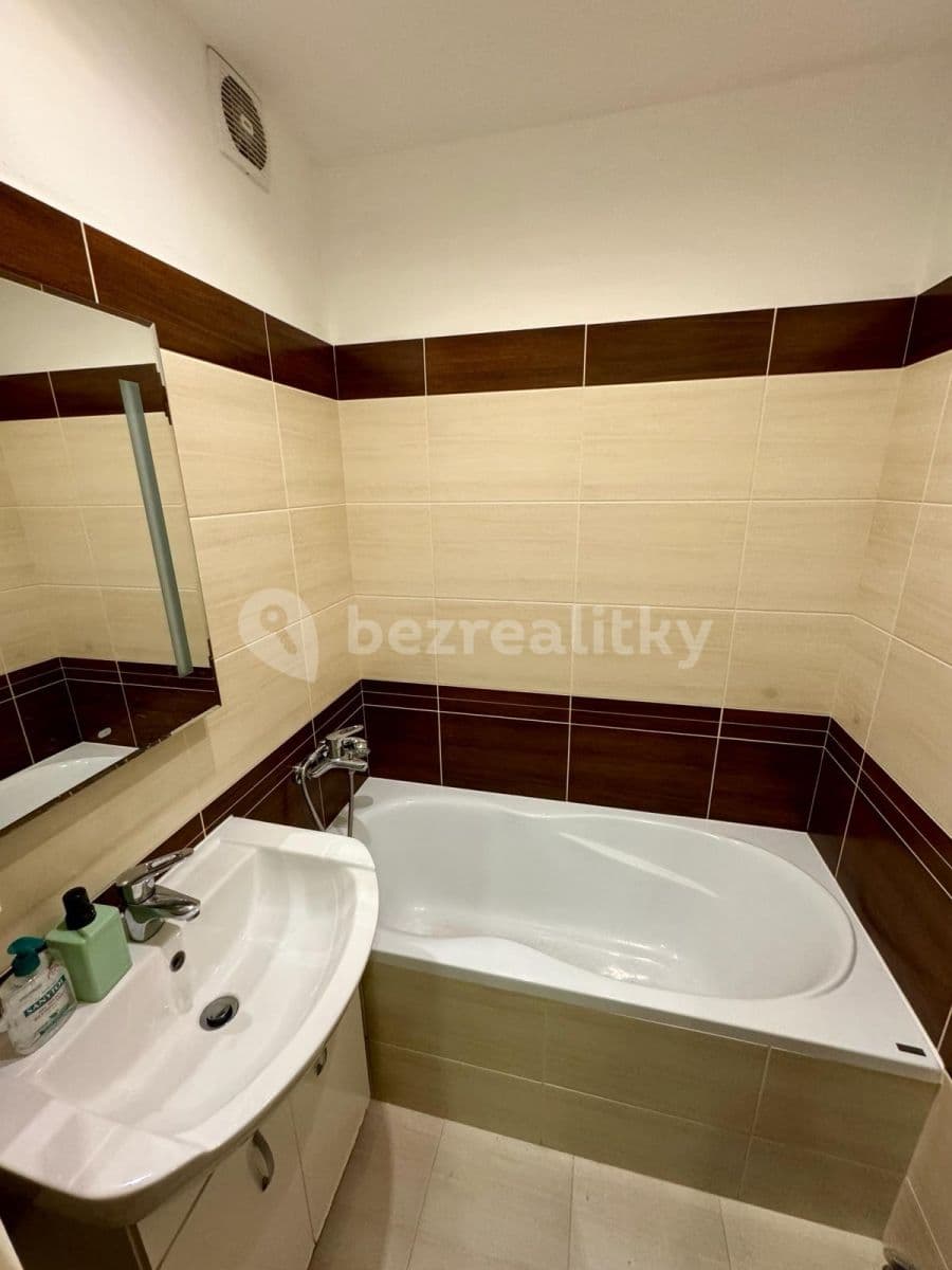 Pronájem bytu 2+kk 40 m², Svojetická, Praha, Praha Pronájem bytu 2+kk 40 m², Svojetická, Praha, Praha