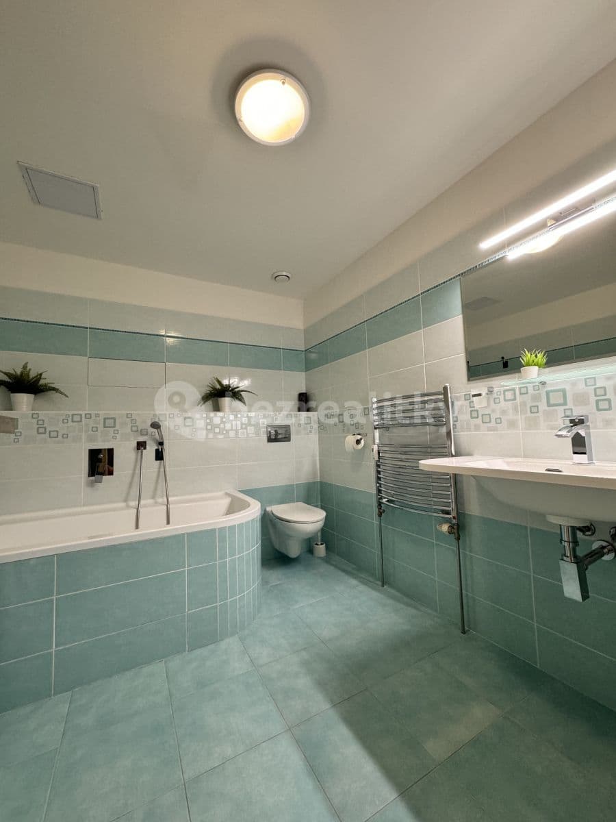 Pronájem bytu 2+kk 52 m², Černická, Plzeň, Plzeňský kraj Pronájem bytu 2+kk 52 m², Černická, Plzeň, Plzeňský kraj