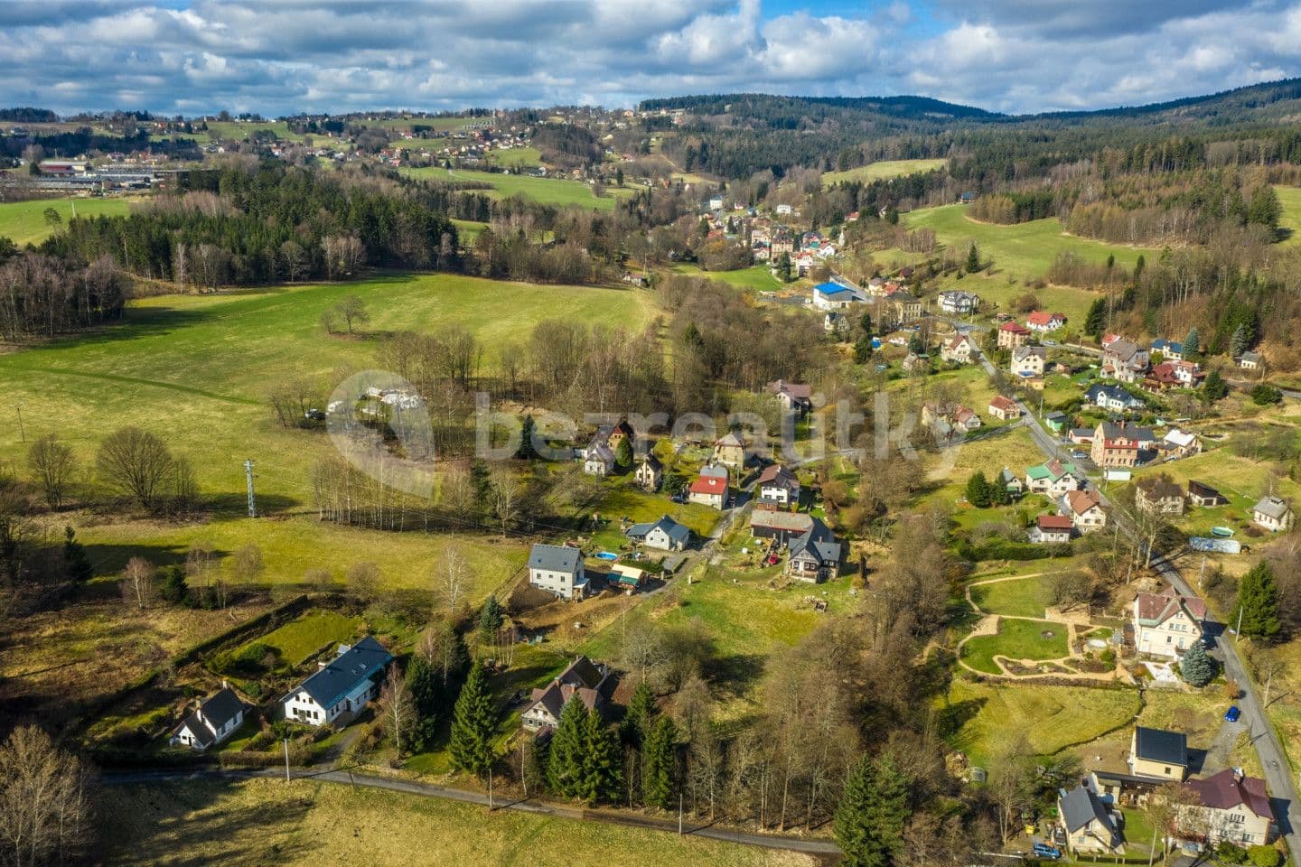 Prodej pozemku 2.105 m², Pěnčín, Liberecký kraj