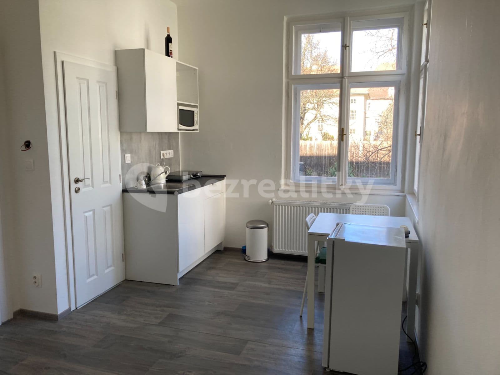 Pronájem bytu 1+kk 20 m², Lužova, Brno, Jihomoravský kraj Pronájem bytu 1+kk 20 m², Lužova, Brno, Jihomoravský kraj