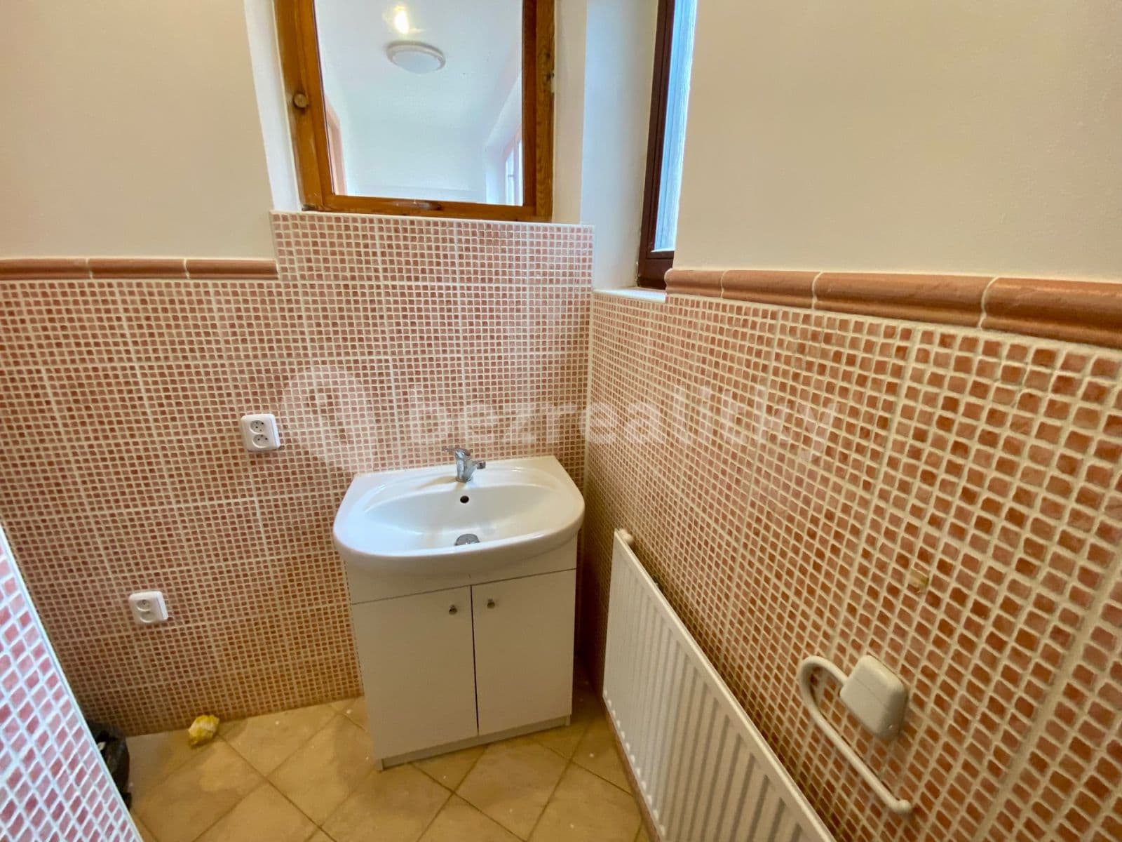 Pronájem bytu 1+1 37 m², Husova, Zlonice, Středočeský kraj Pronájem bytu 1+1 37 m², Husova, Zlonice, Středočeský kraj