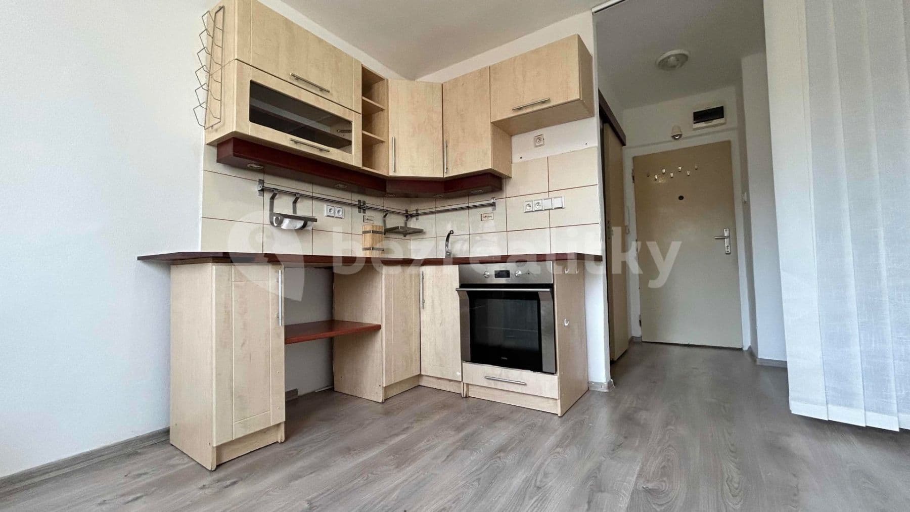 Pronájem bytu Garsoniéra 18 m², Grünwaldova, České Budějovice, Jihočeský kraj Pronájem bytu Garsoniéra 18 m², Grünwaldova, České Budějovice, Jihočeský kraj