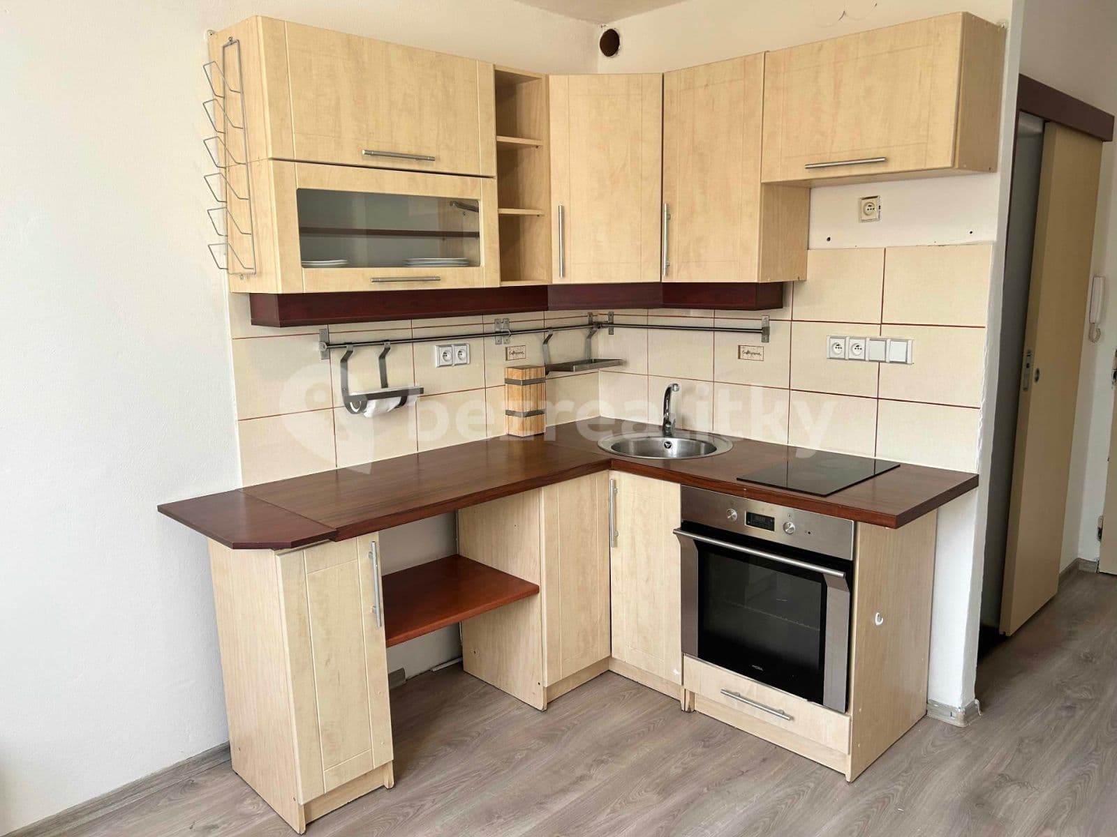 Pronájem bytu Garsoniéra 18 m², Grünwaldova, České Budějovice, Jihočeský kraj Pronájem bytu Garsoniéra 18 m², Grünwaldova, České Budějovice, Jihočeský kraj