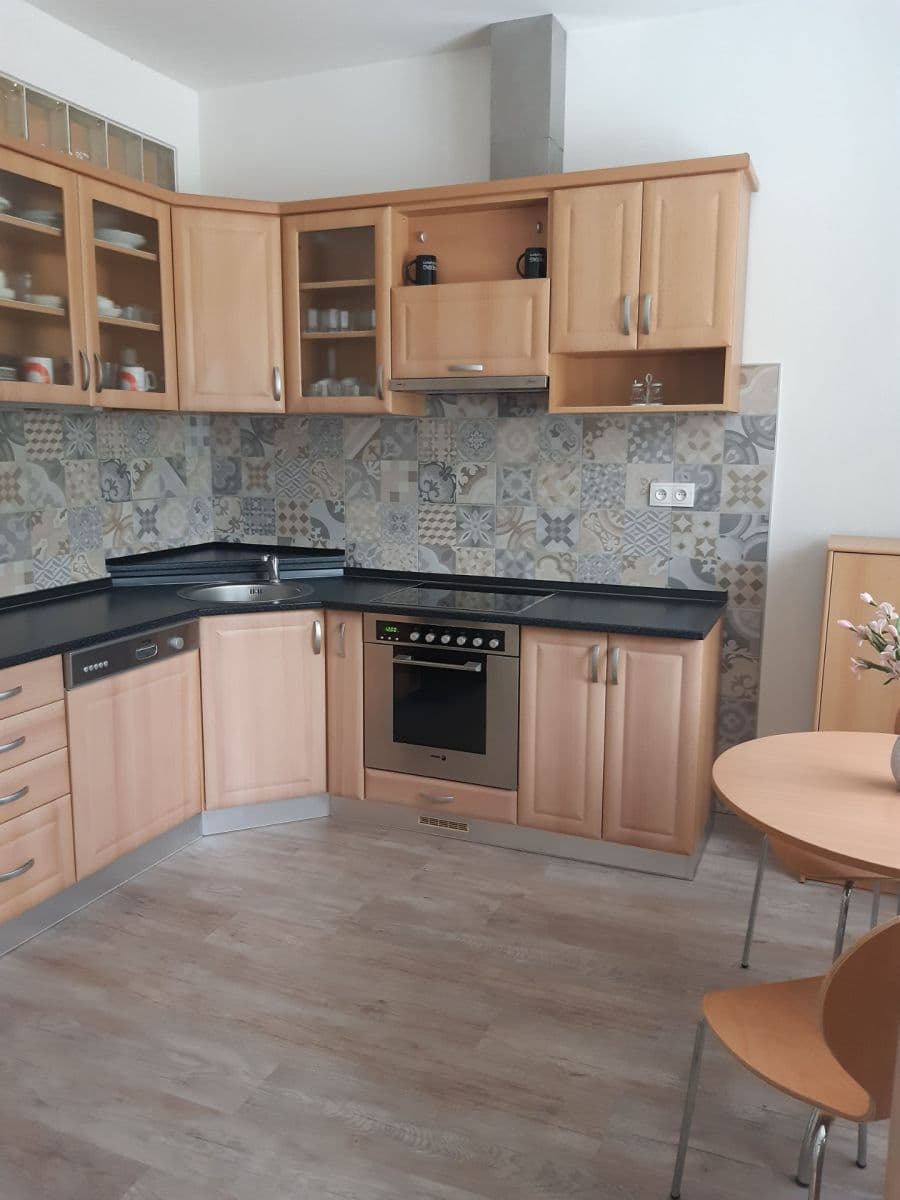 Pronájem bytu 1+1 50 m², Hrozňatova, Brno, Jihomoravský kraj Pronájem bytu 1+1 50 m², Hrozňatova, Brno, Jihomoravský kraj