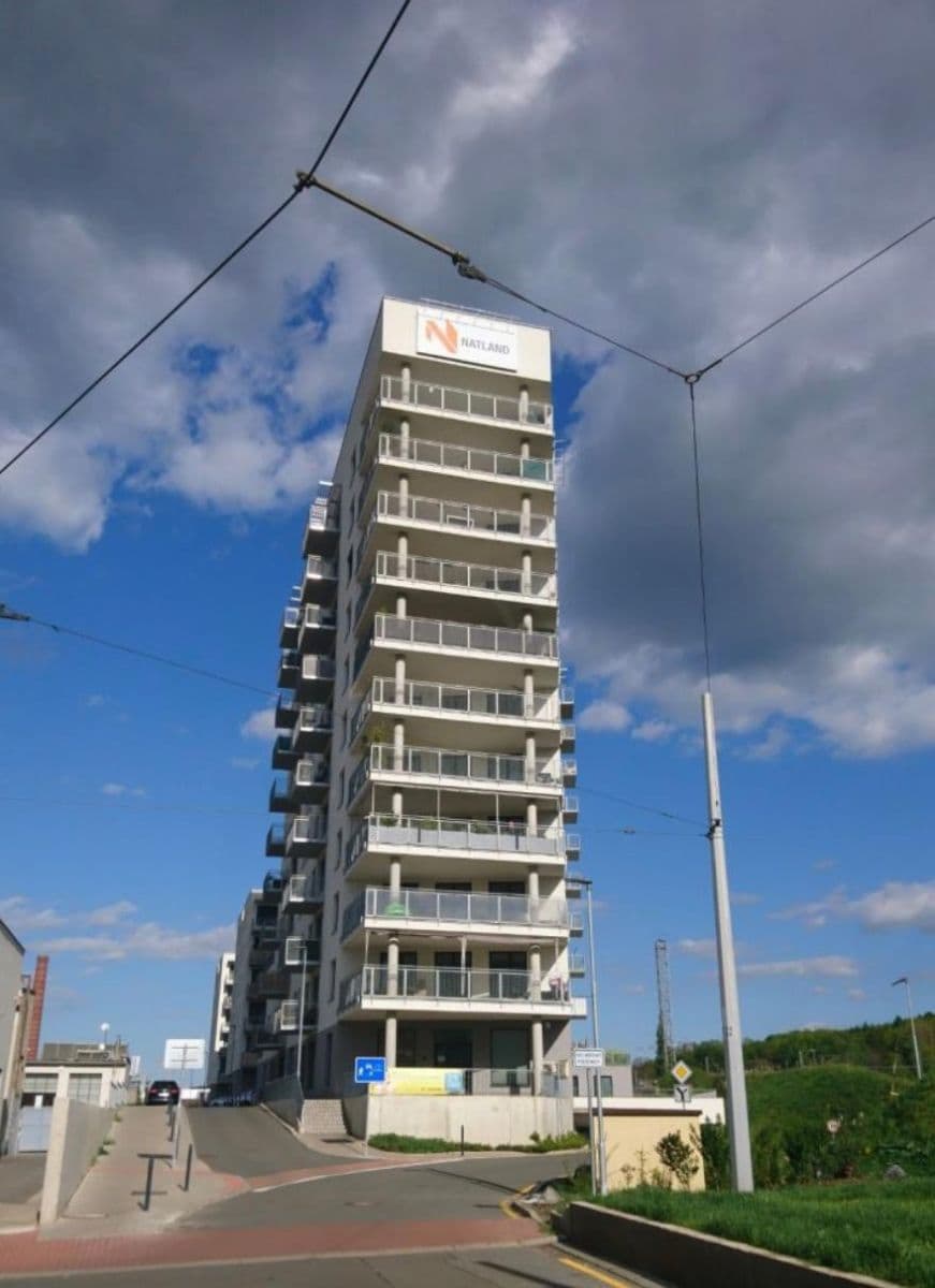 Pronájem garáže 13 m², Čerpadlová, Praha, Praha Pronájem garáže 13 m², Čerpadlová, Praha, Praha
