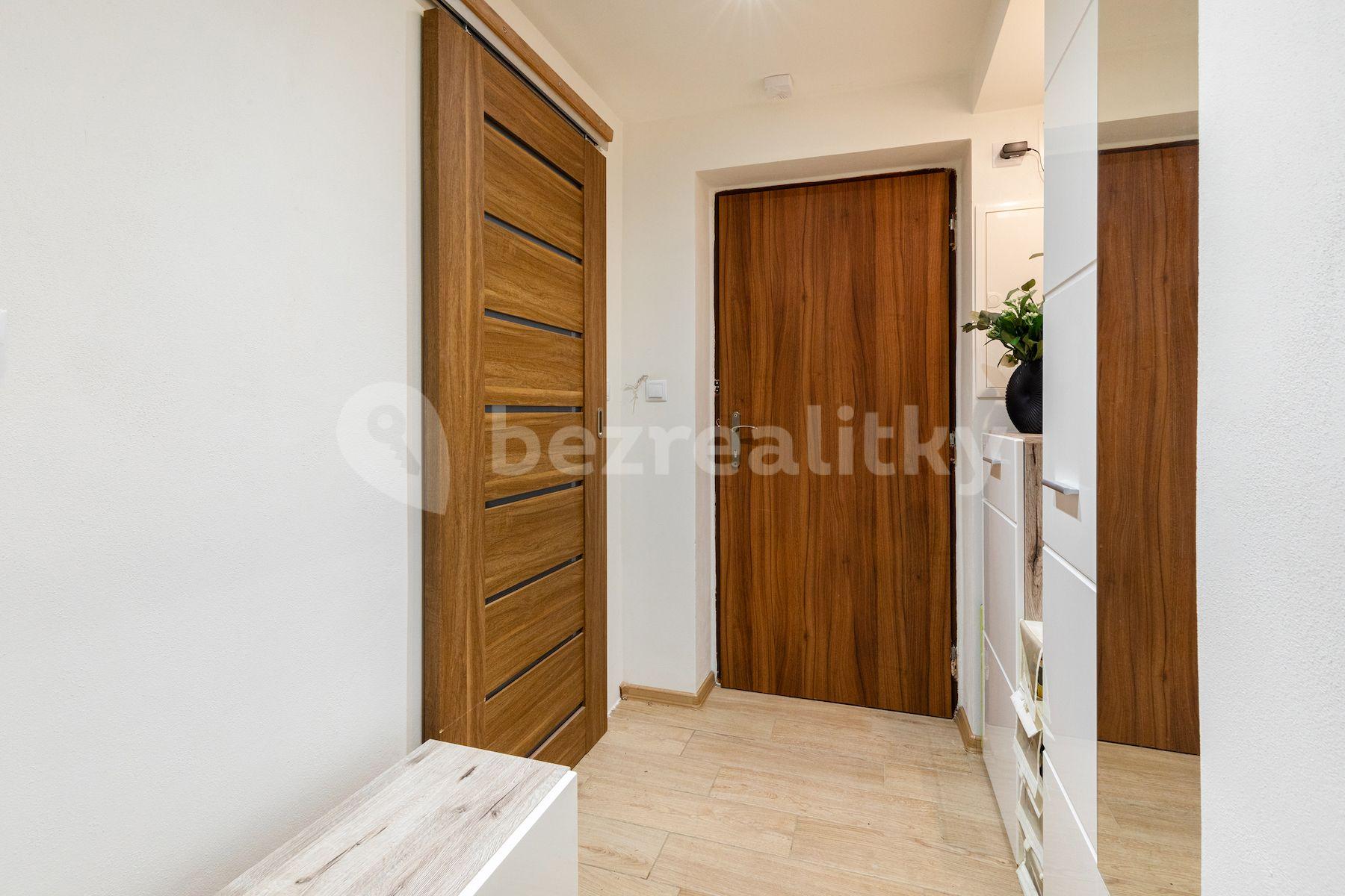 Prodej bytu 2+1 58 m², Vysoká Pec, Bohutín, Středočeský kraj