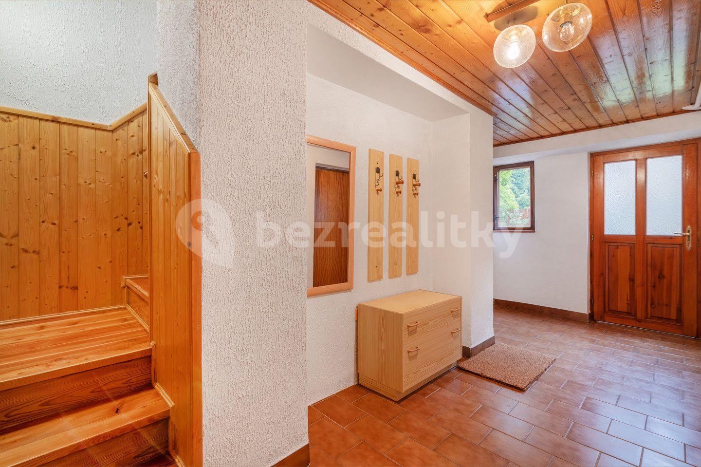 Prodej domu 450 m², pozemek 5.746 m², Chotiněves, Ústecký kraj