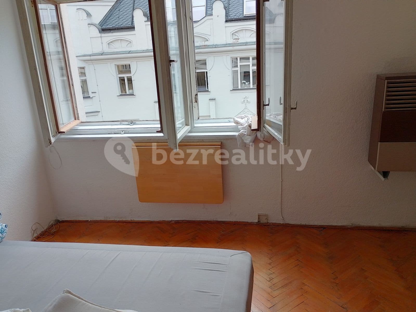Pronájem bytu 1+kk 30 m², Haštalská, Praha, Praha Pronájem bytu 1+kk 30 m², Haštalská, Praha, Praha