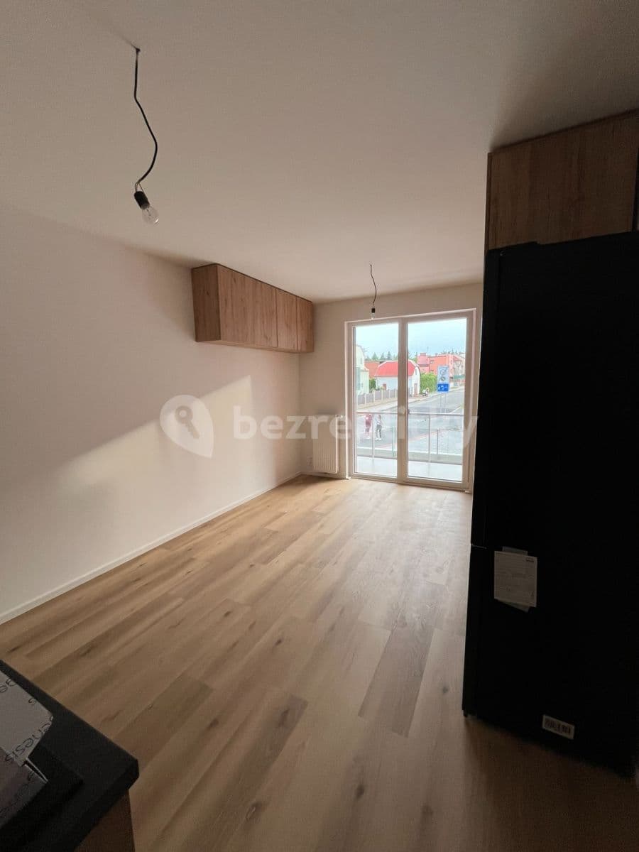 Pronájem bytu 1+kk 32 m², Milánská, Praha, Praha Pronájem bytu 1+kk 32 m², Milánská, Praha, Praha