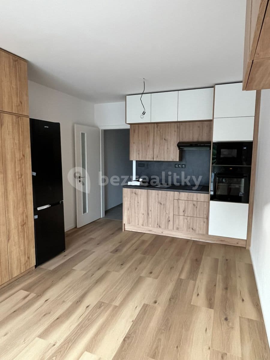 Pronájem bytu 1+kk 32 m², Milánská, Praha, Praha Pronájem bytu 1+kk 32 m², Milánská, Praha, Praha