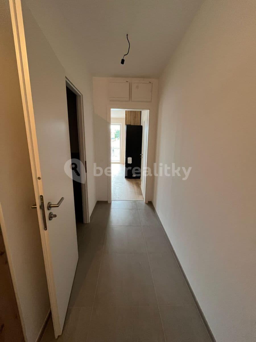 Pronájem bytu 1+kk 32 m², Milánská, Praha, Praha Pronájem bytu 1+kk 32 m², Milánská, Praha, Praha