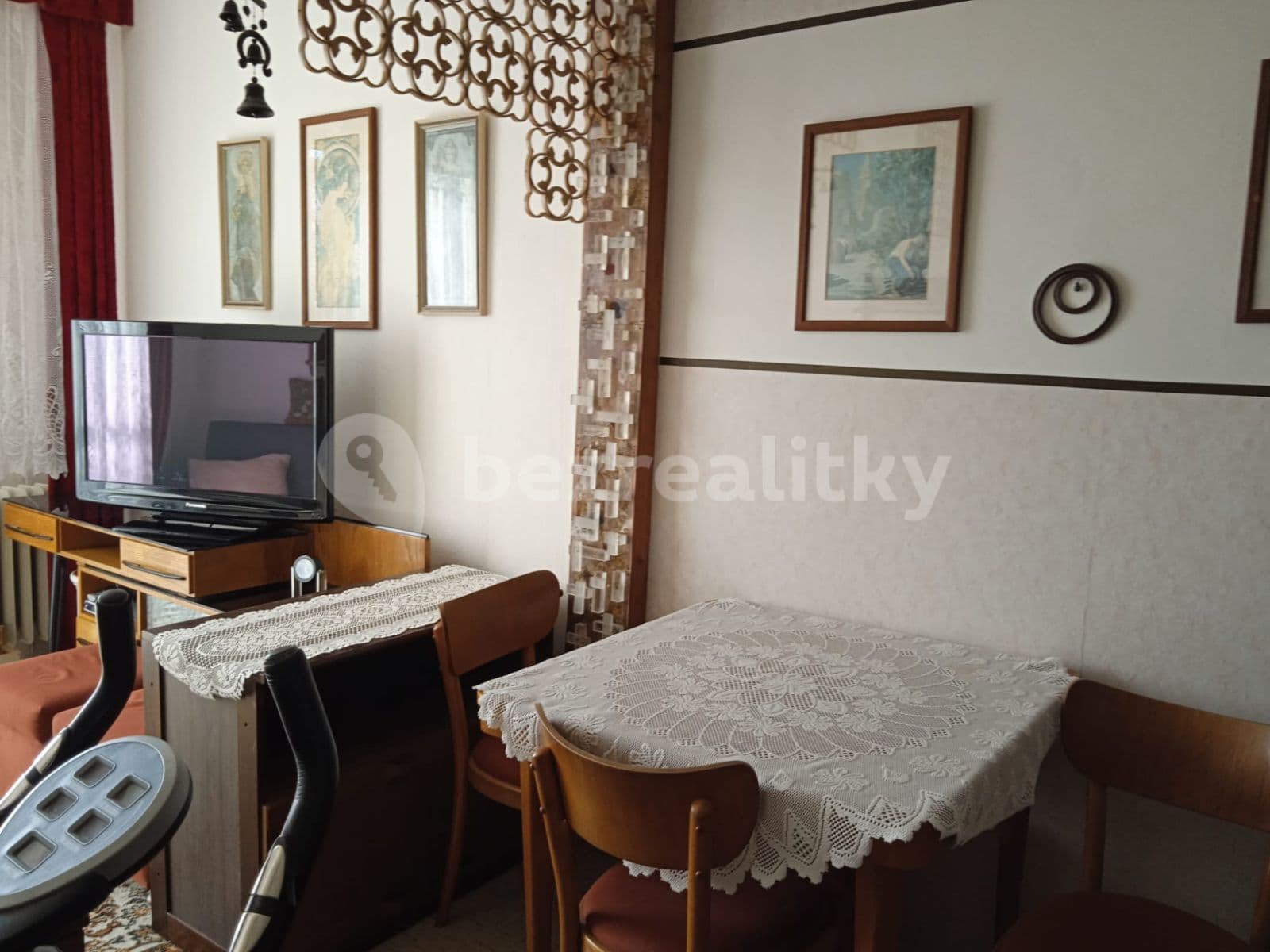 Pronájem bytu 2+1 56 m², Svobodova, Nová Role, Karlovarský kraj Pronájem bytu 2+1 56 m², Svobodova, Nová Role, Karlovarský kraj