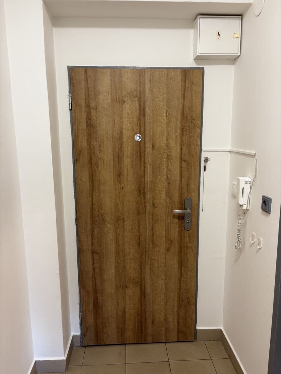 Pronájem bytu 1+kk 40 m², Jeronýmova, Liberec, Liberecký kraj Pronájem bytu 1+kk 40 m², Jeronýmova, Liberec, Liberecký kraj