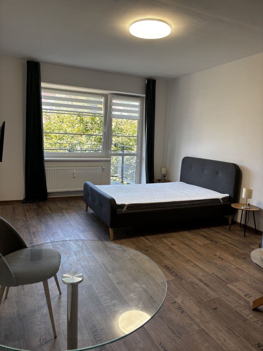 Pronájem bytu 1+kk 40 m², Jeronýmova, Liberec, Liberecký kraj Pronájem bytu 1+kk 40 m², Jeronýmova, Liberec, Liberecký kraj