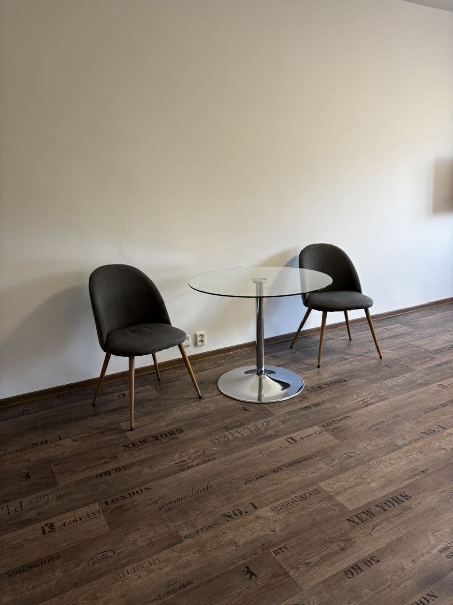 Pronájem bytu 1+kk 40 m², Jeronýmova, Liberec, Liberecký kraj Pronájem bytu 1+kk 40 m², Jeronýmova, Liberec, Liberecký kraj
