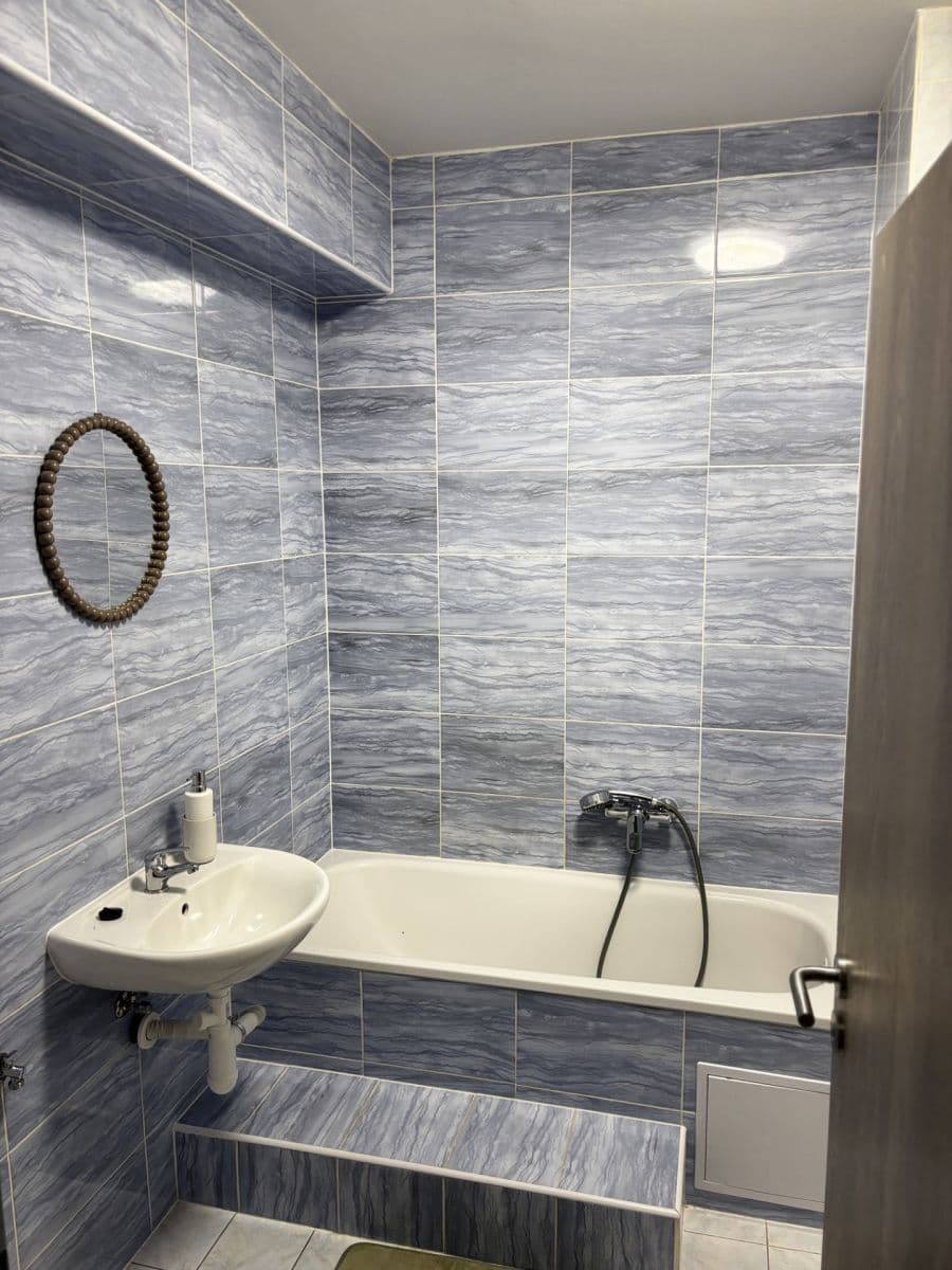 Pronájem bytu 1+kk 40 m², Jeronýmova, Liberec, Liberecký kraj Pronájem bytu 1+kk 40 m², Jeronýmova, Liberec, Liberecký kraj