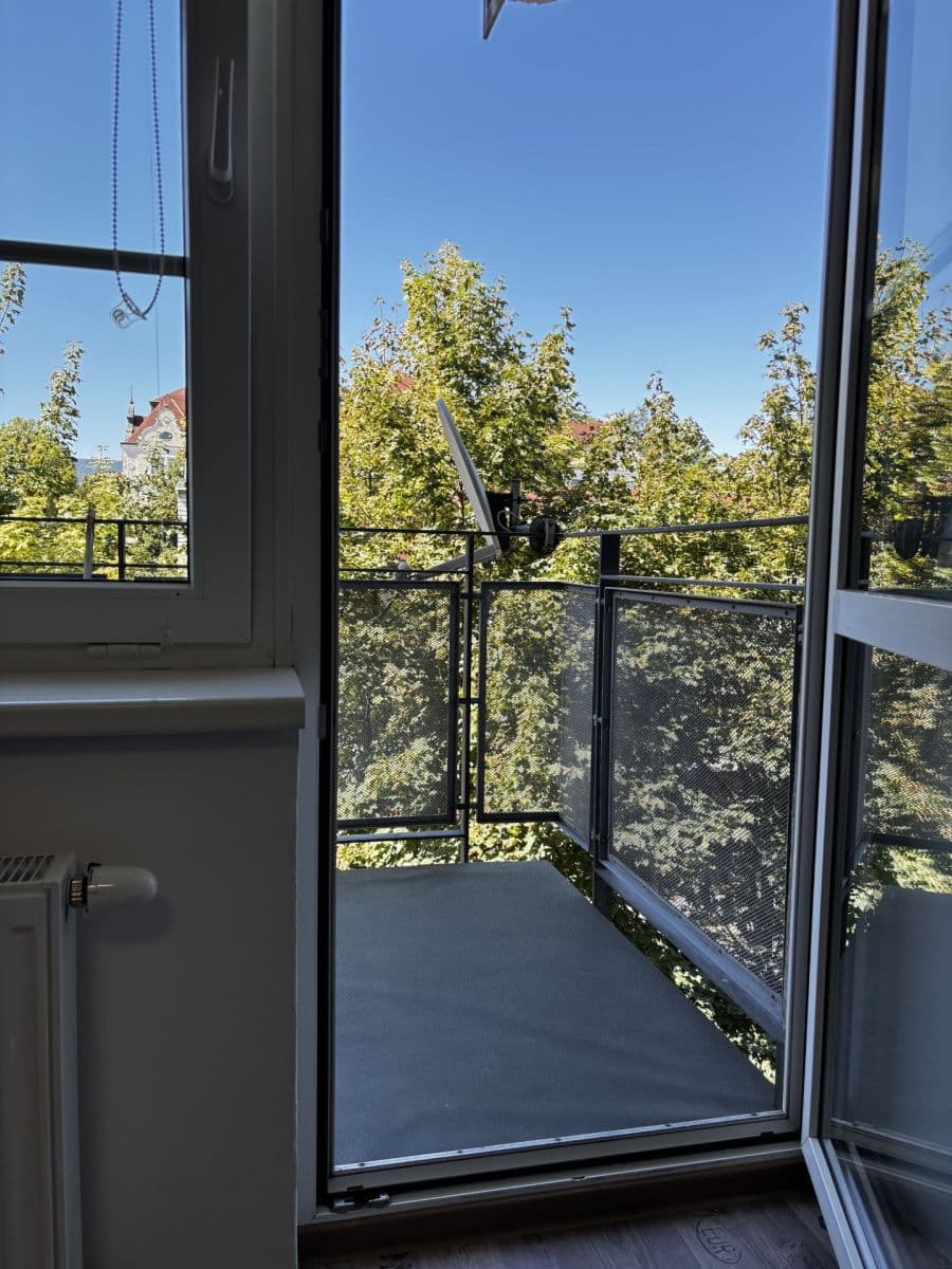 Pronájem bytu 1+kk 40 m², Jeronýmova, Liberec, Liberecký kraj Pronájem bytu 1+kk 40 m², Jeronýmova, Liberec, Liberecký kraj