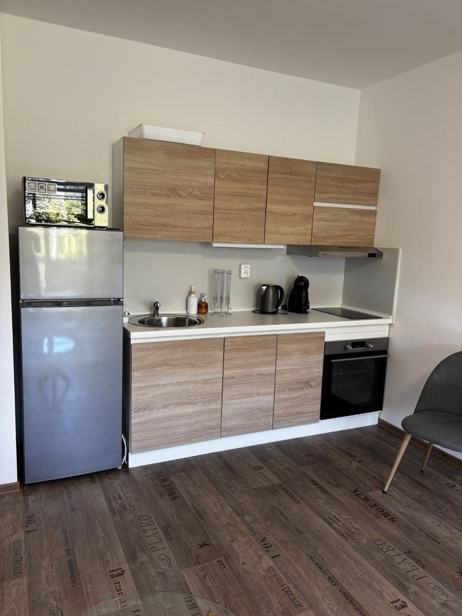 Pronájem bytu 1+kk 40 m², Jeronýmova, Liberec, Liberecký kraj Pronájem bytu 1+kk 40 m², Jeronýmova, Liberec, Liberecký kraj