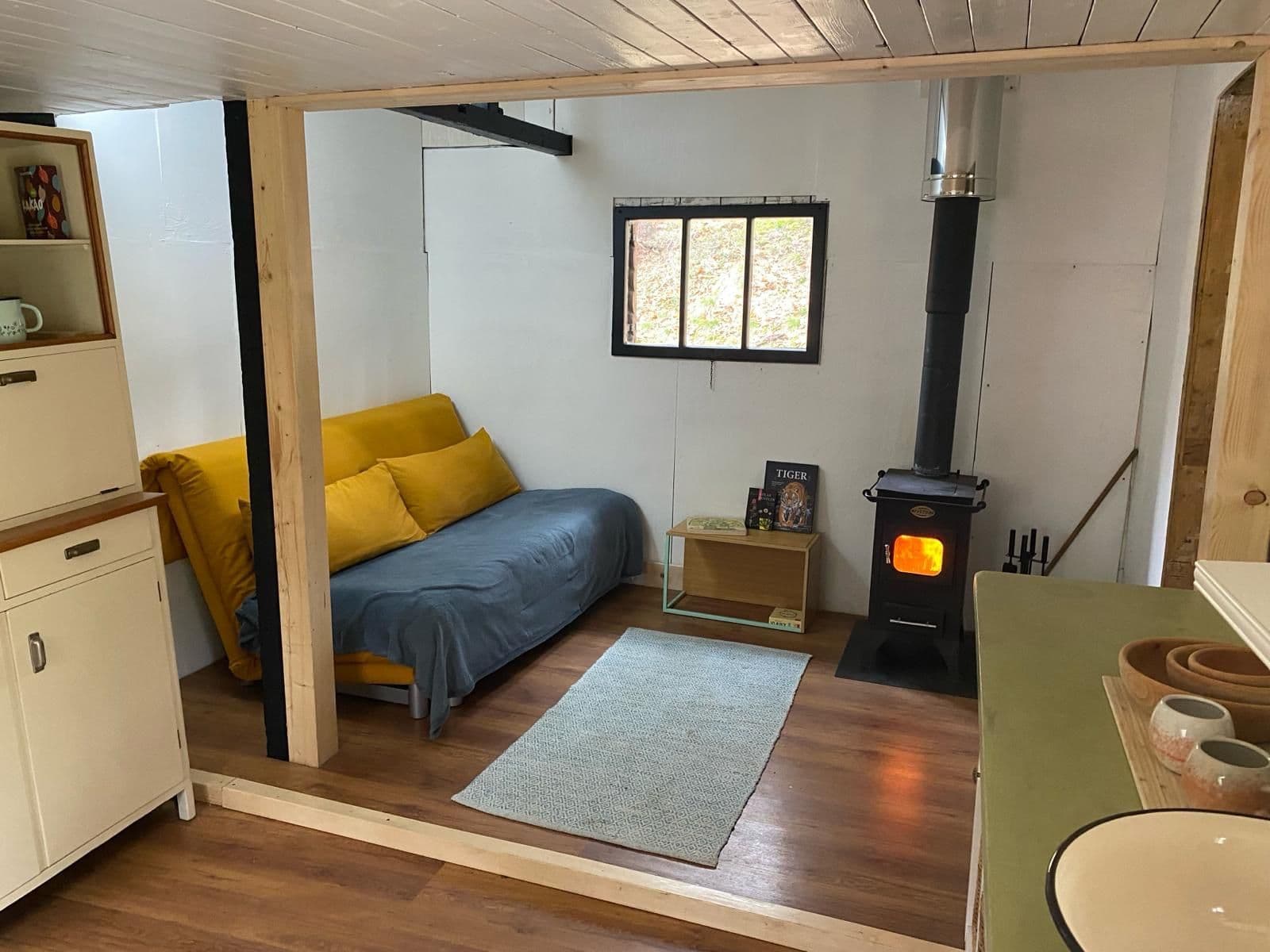 Prodej chaty, chalupy 28 m², pozemek 28 m², Mníšek pod Brdy, Středočeský kraj Prodej chaty, chalupy 28 m², pozemek 28 m², Mníšek pod Brdy, Středočeský kraj