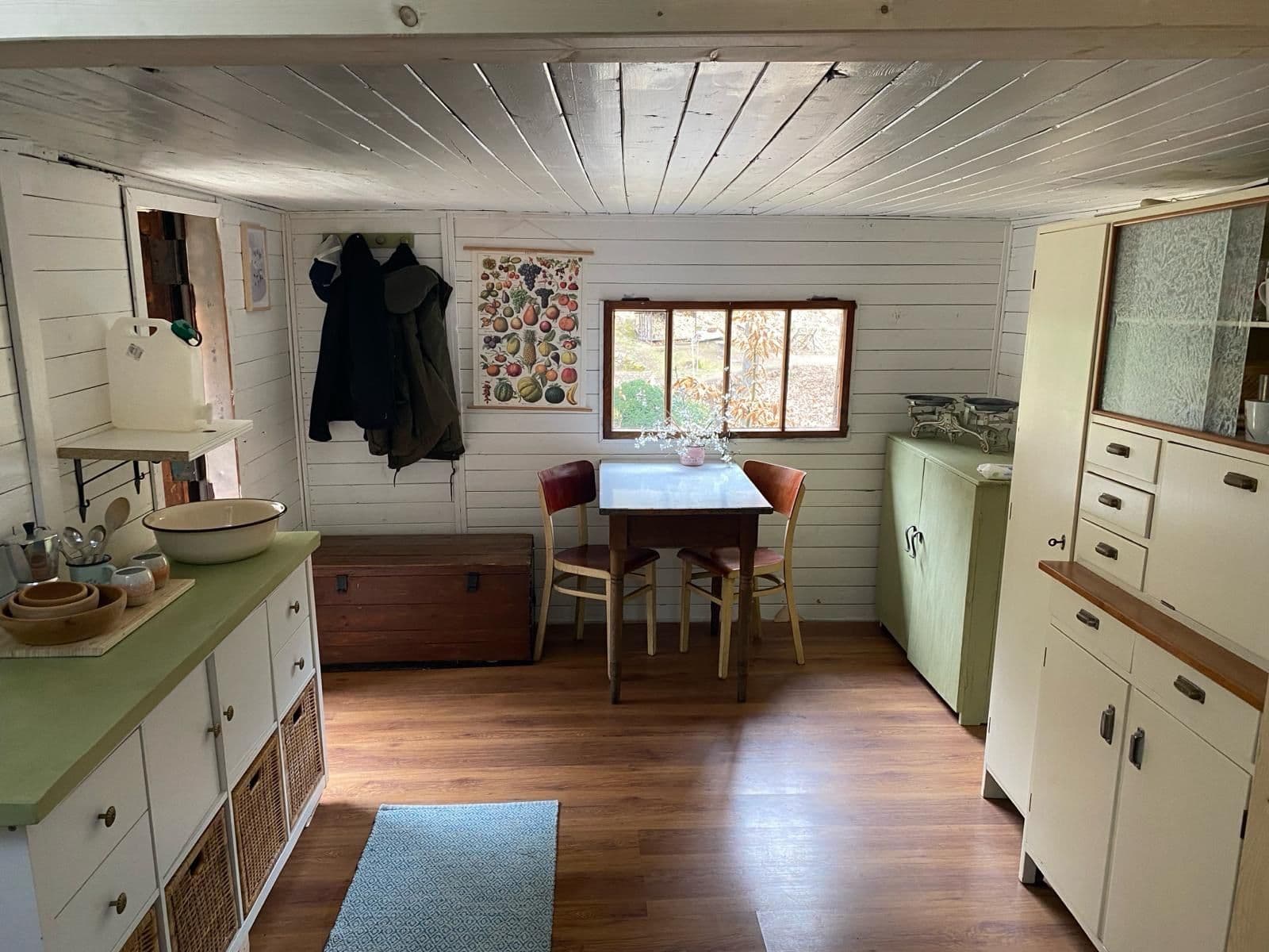 Prodej chaty, chalupy 28 m², pozemek 28 m², Mníšek pod Brdy, Středočeský kraj Prodej chaty, chalupy 28 m², pozemek 28 m², Mníšek pod Brdy, Středočeský kraj